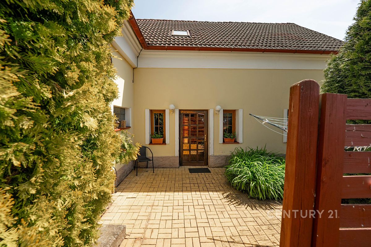 Prodej rodinného domu 155 m², pozemek 1723 m² – fotografie 2