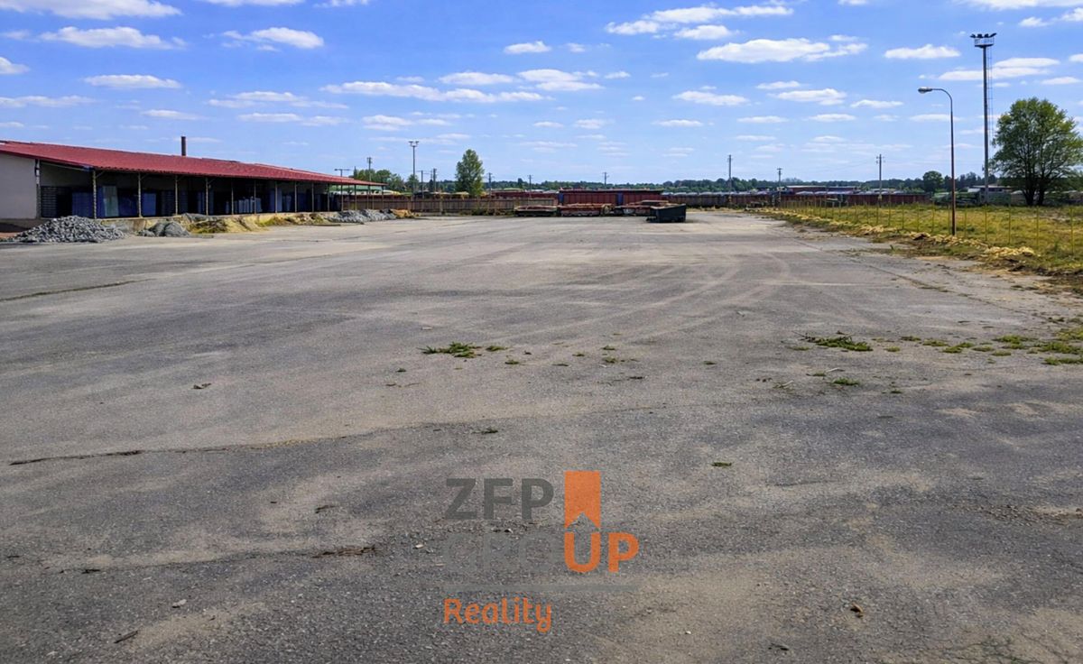 Prodej komerčního pozemku 4000 m² – fotografie 3