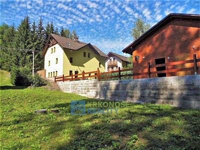 Haus zum Kauf, 272 m² (2 von 35)
