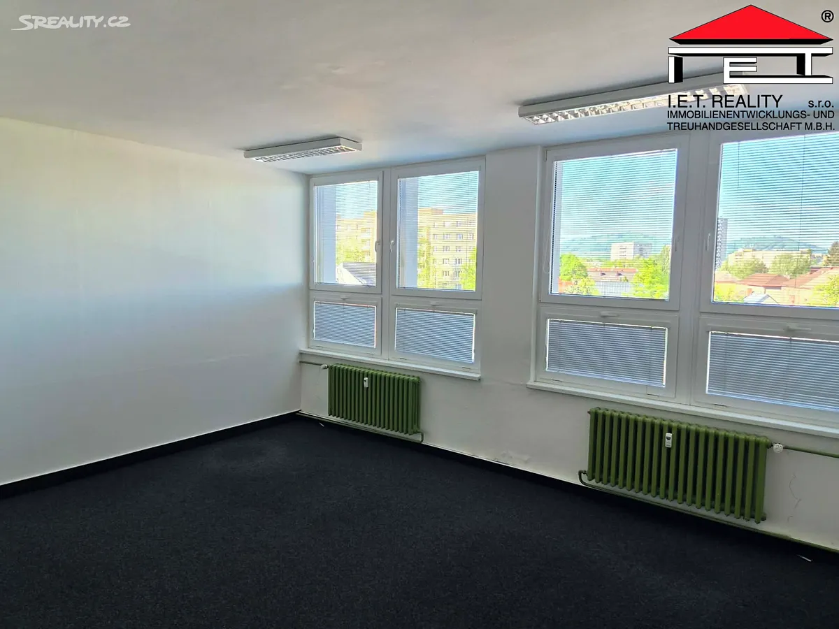 Pronájem kanceláře 26 m² – pohled 2