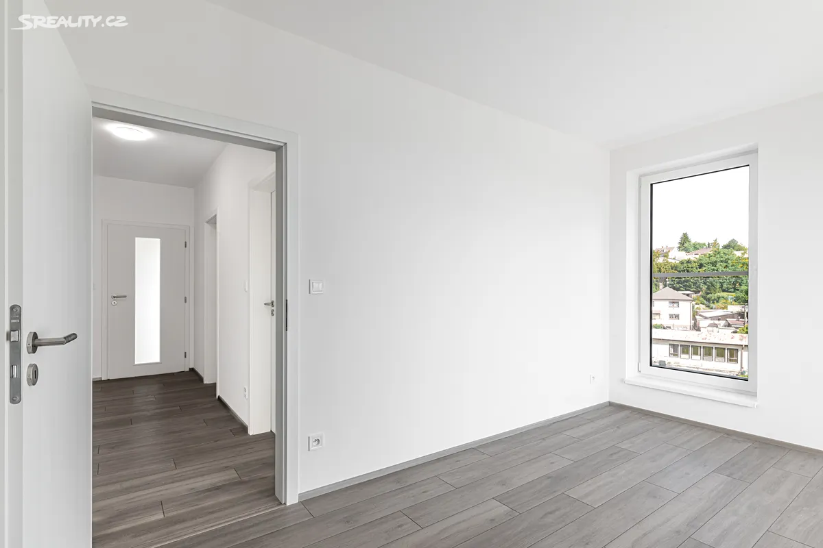 Pronájem bytu 2+kk 61 m² – pohled 4