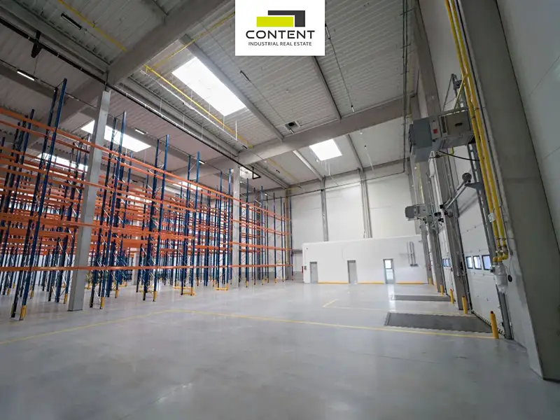 Pronájem skladového prostoru 2662 m², Jičín – náhled fotky 3