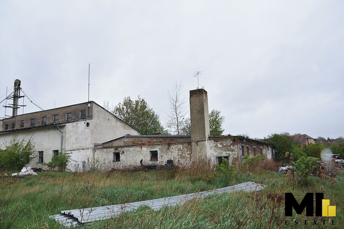Prodej skladového prostoru 1356 m² – fotografie 2