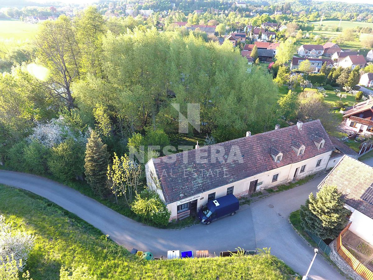 Prodej rodinného domu 650 m², pozemek 6496 m², Slapy – fotka 1 z 3