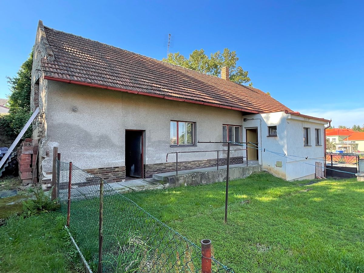 Prodej rodinného domu 80 m², pozemek 550 m² – fotografie 2