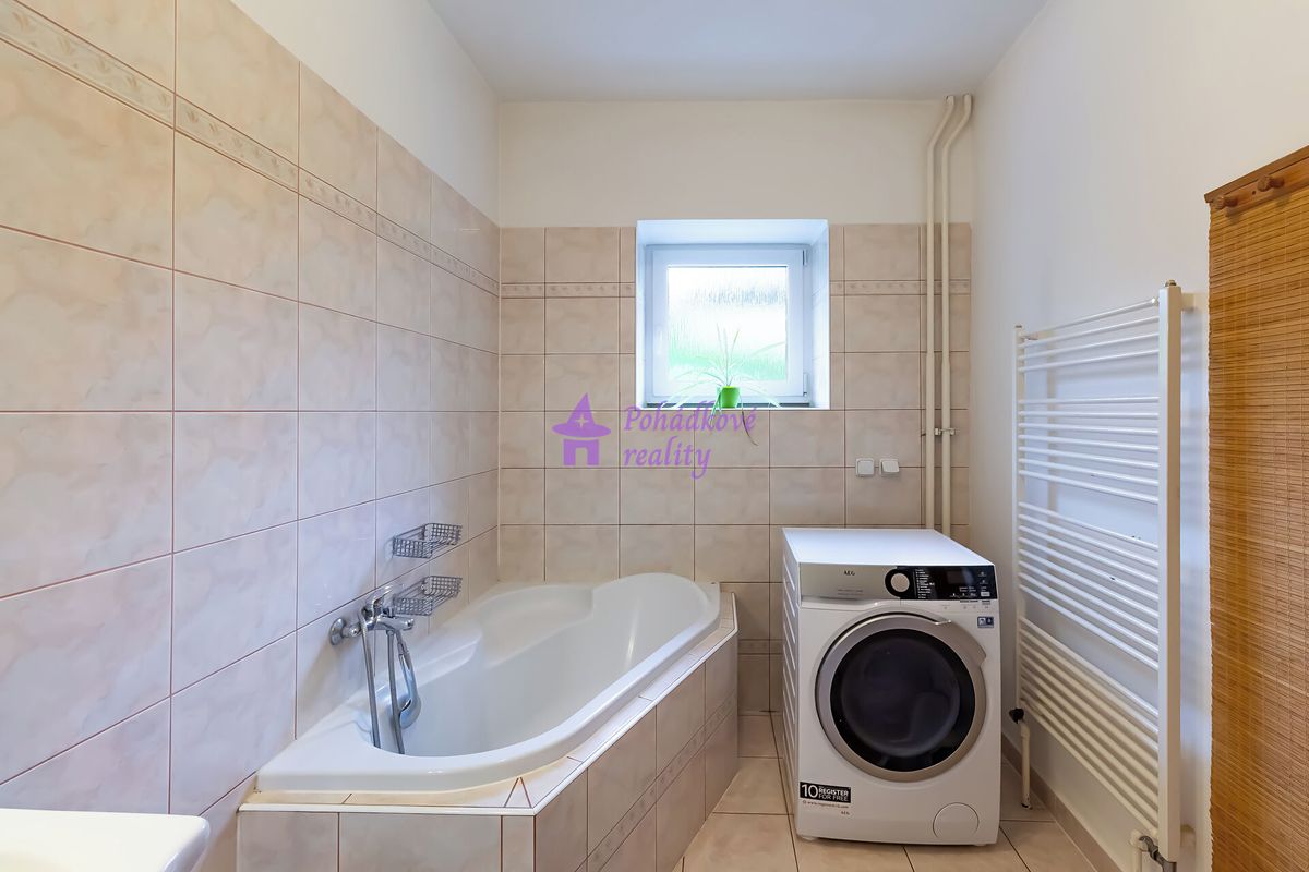 Prodej rodinného domu 355 m², pozemek 1921 m² – fotografie 5