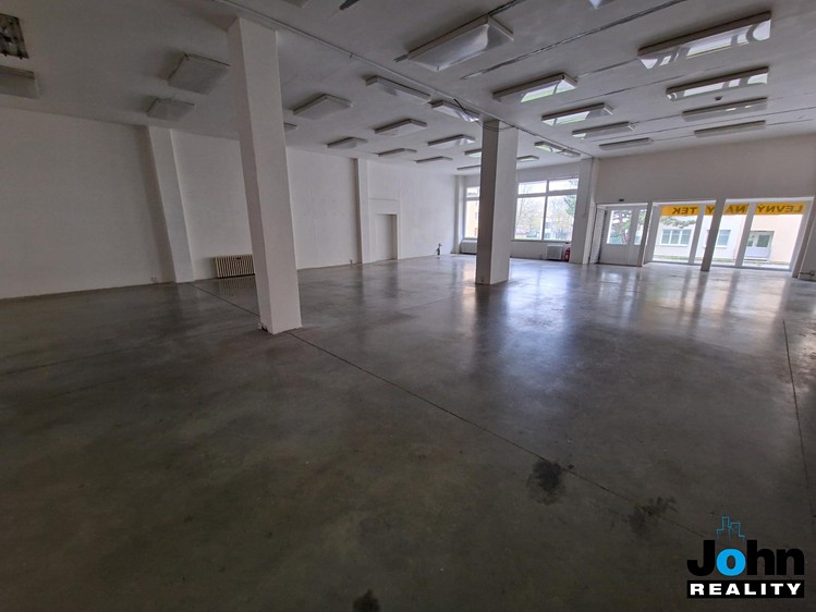 Комерційне приміщення в оренду, 400 м² (7 з 27)