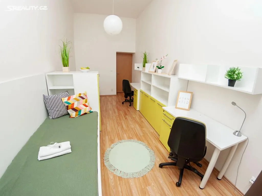 Pronájem bytu pokoje 13 m² – pohled 2