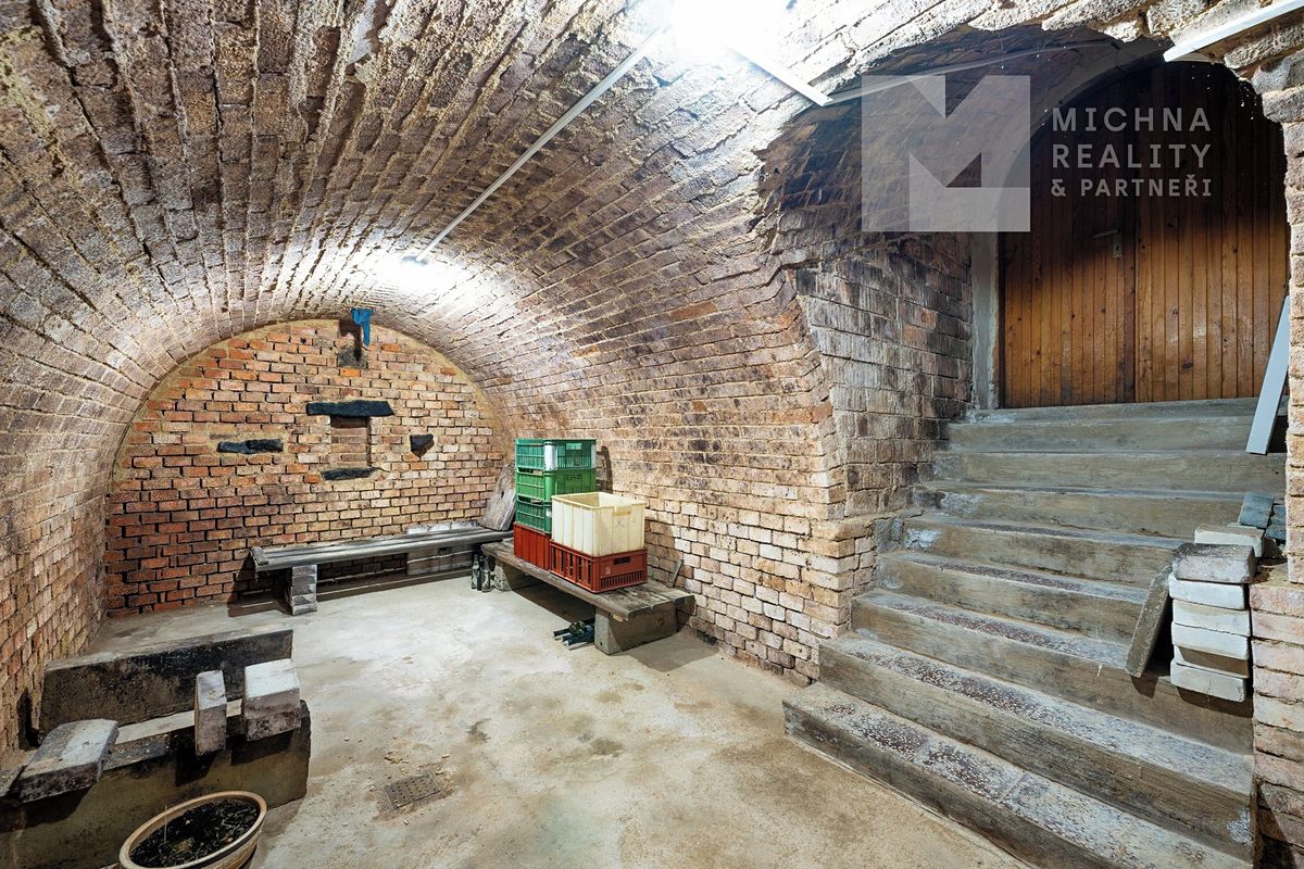 Prodej rodinného domu 362 m², pozemek 559 m² – fotografie 5