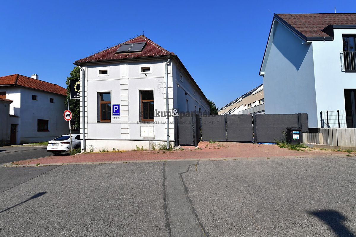 Prodej rodinného domu 250 m², pozemek 351 m² – fotografie 3