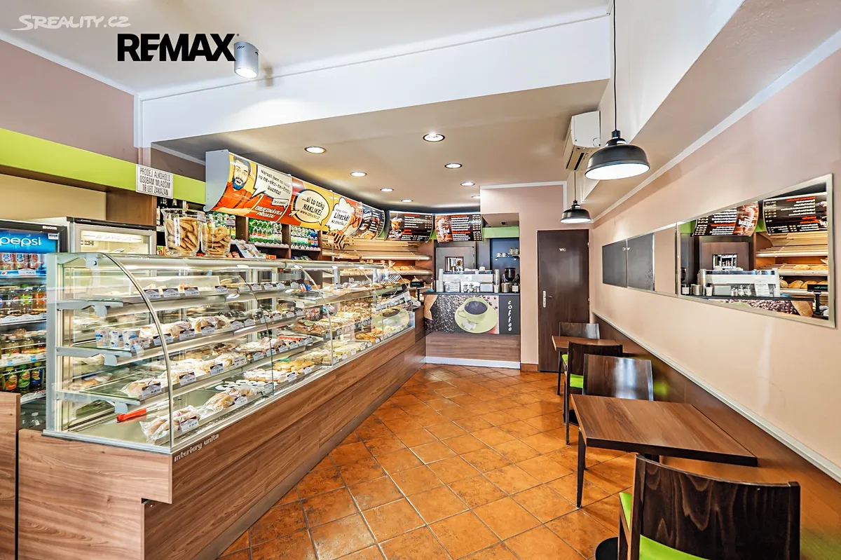 Prodej obchodního prostoru 1020 m², Klášterská