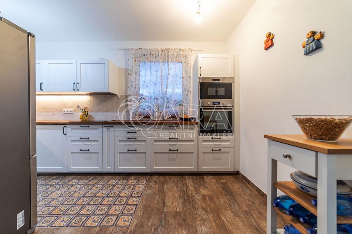 Prodej rodinného domu 105 m², pozemek 2043 m² – fotografie 3