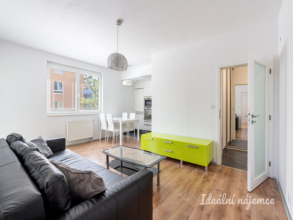 Pronájem bytu 3+kk 66 m²
