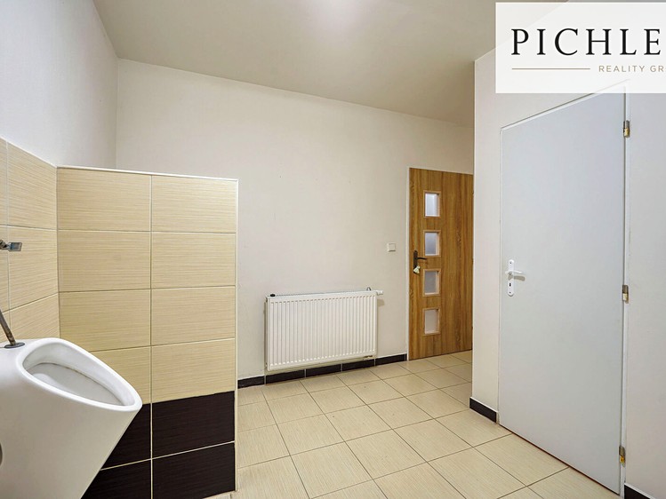 Комерційне приміщення в оренду, 1 396 м² (13 з 27)
