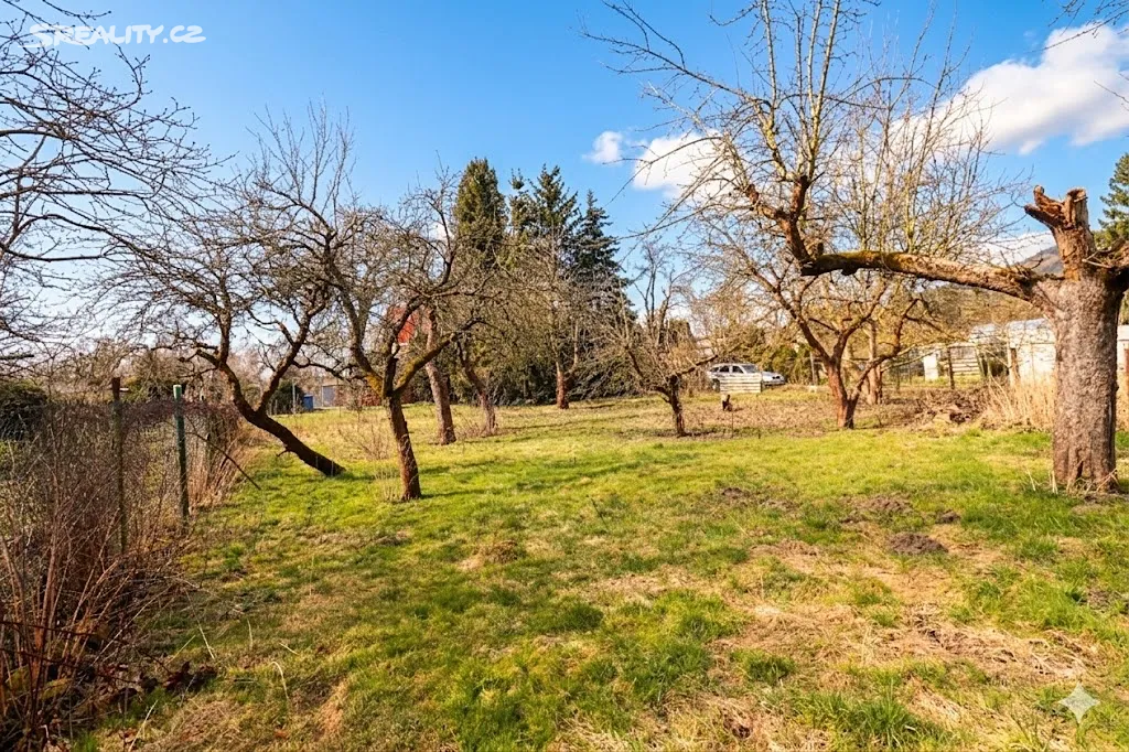 Prodej pozemku 906 m², Hroznětín