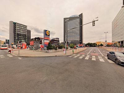 Pronájem obchodního prostoru 450 m²