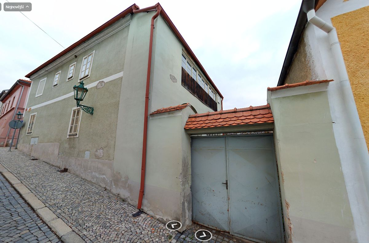 Prodej rodinného domu 310 m², pozemek 416 m² – fotografie 3