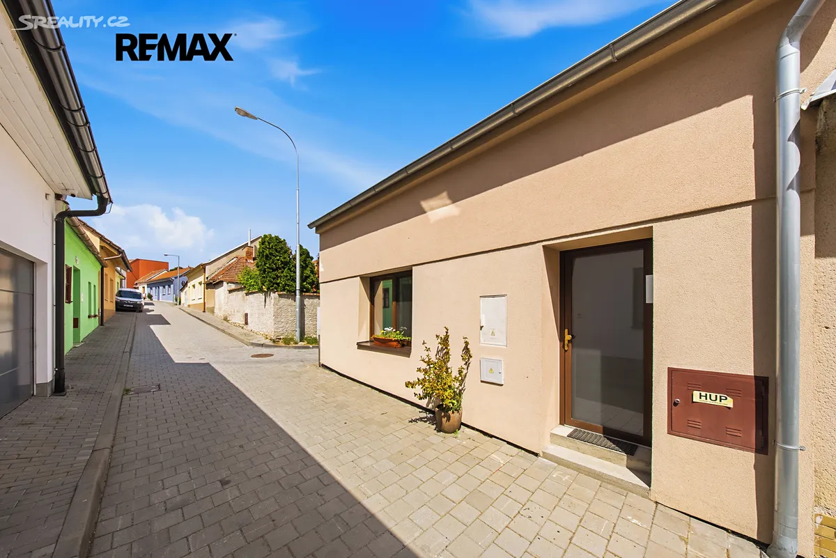Prodej rodinného domu 79 m², pozemek 54 m² – pohled 2