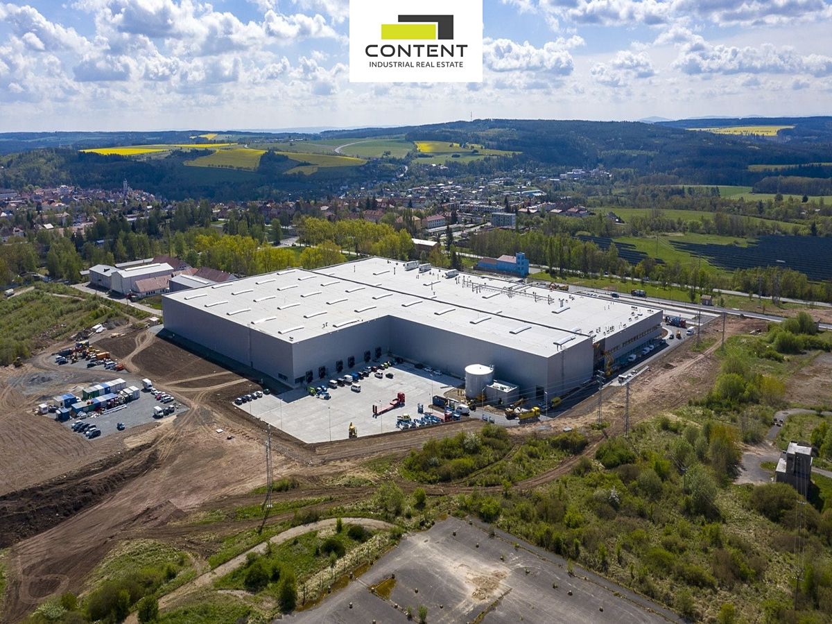 Pronájem skladového prostoru 7500 m² – fotografie 2