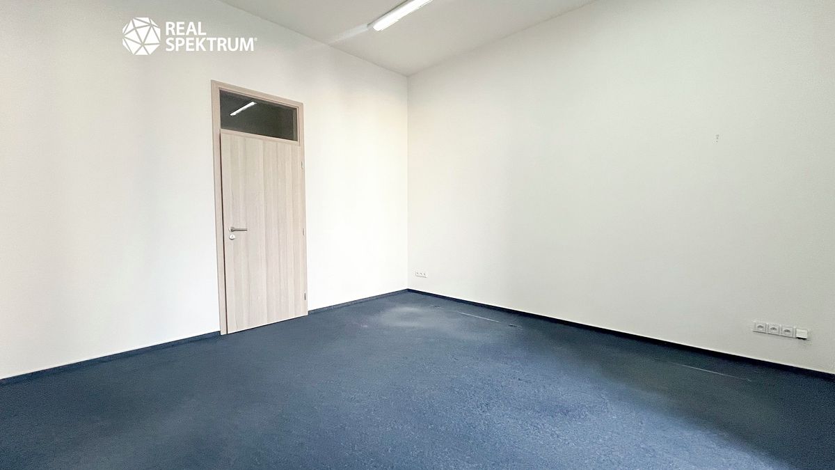 Pronájem kanceláře 21 m² – fotografie 3