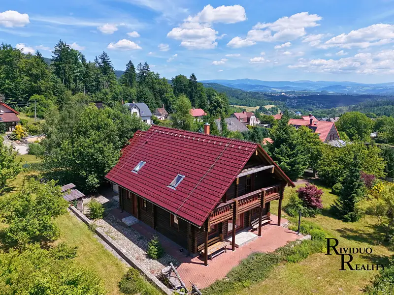 Prodej rodinného domu 240 m², pozemek 2434 m², Pěnčín – náhled fotky 1