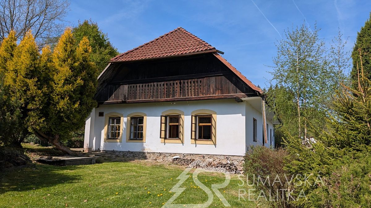 Prodej rodinného domu 150 m², pozemek 1138 m² – fotografie 2