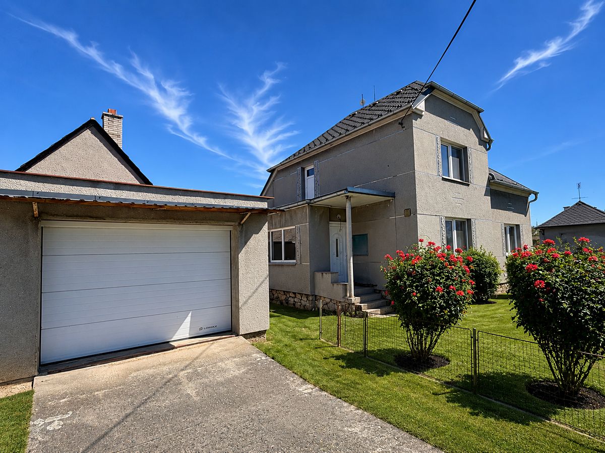 Prodej rodinného domu 190 m², pozemek 2478 m²