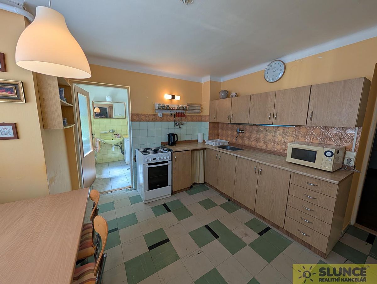 Prodej rodinného domu 182 m², pozemek 489 m² – fotografie 3
