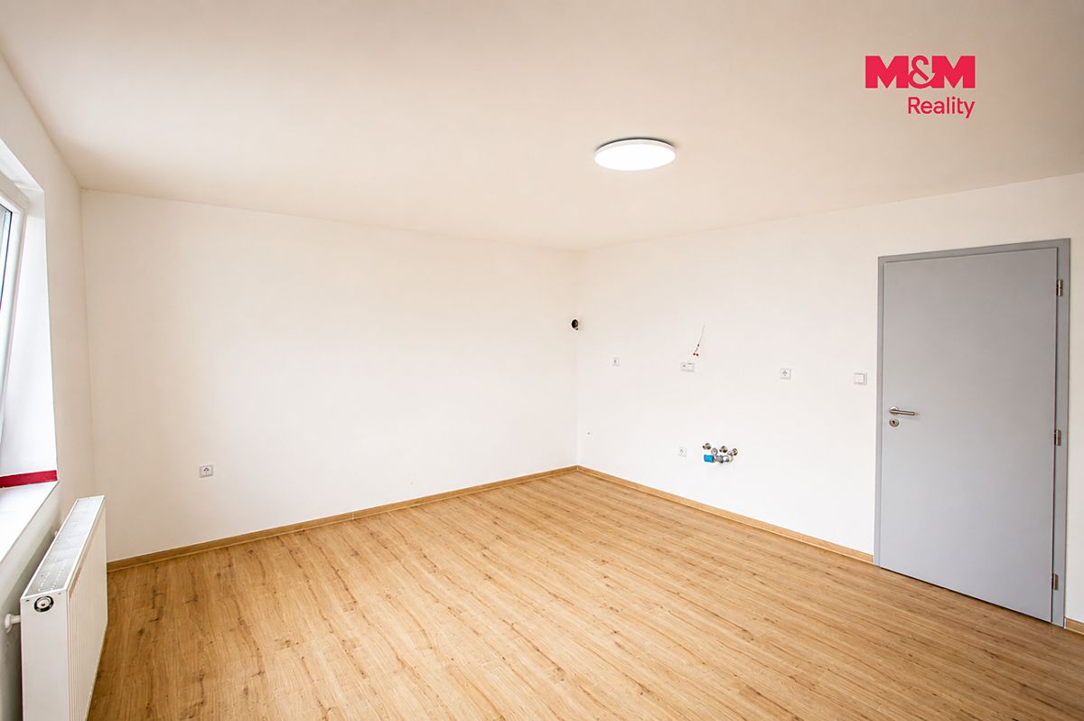 Prodej rodinného domu 86 m², pozemek 418 m² – fotografie 3