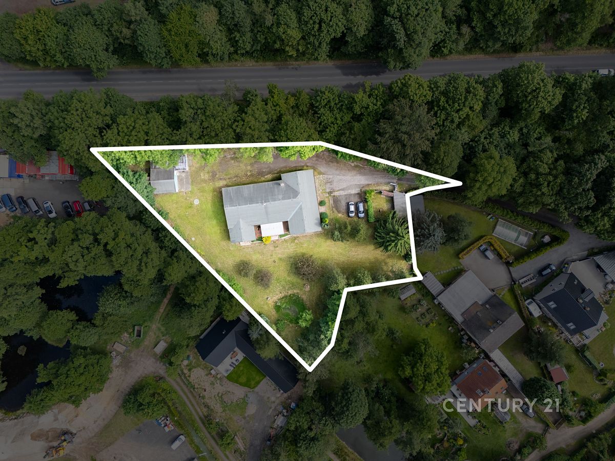 Prodej rodinného domu 273 m², pozemek 3348 m² – fotografie 2