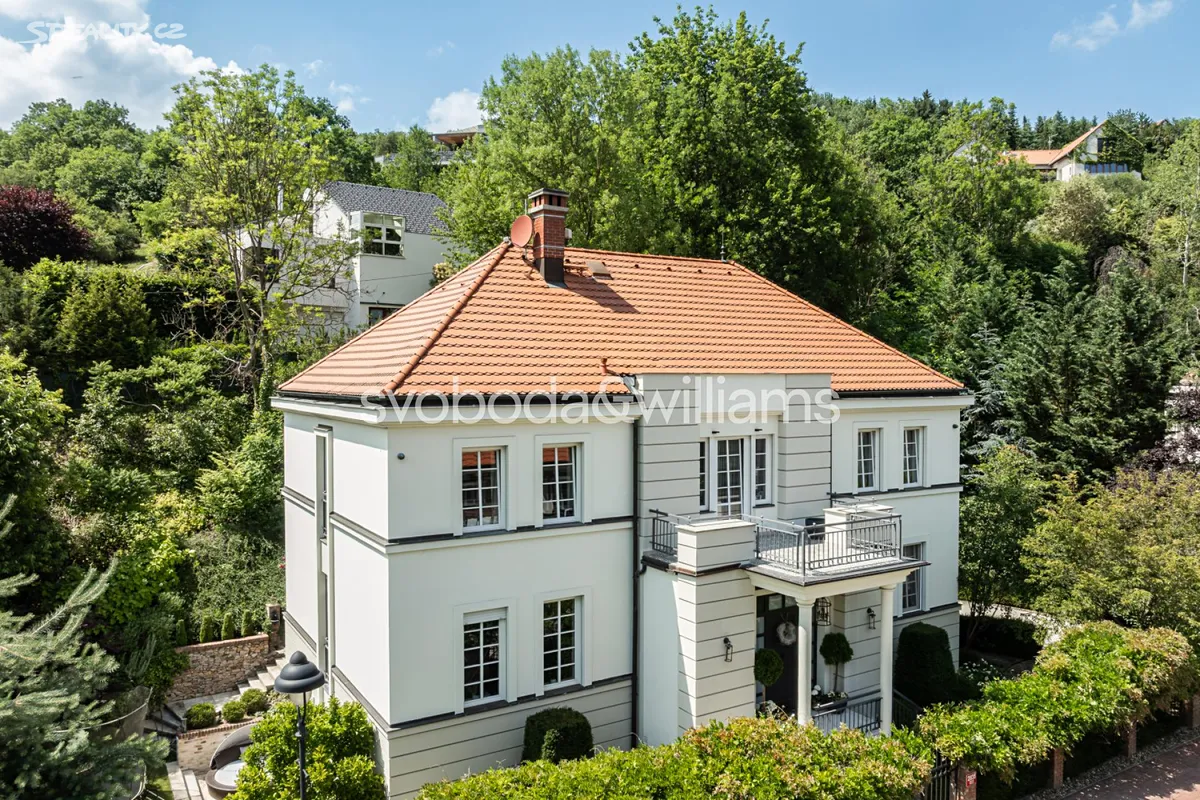 Prodej rodinného domu 459 m², pozemek 1067 m², Praha