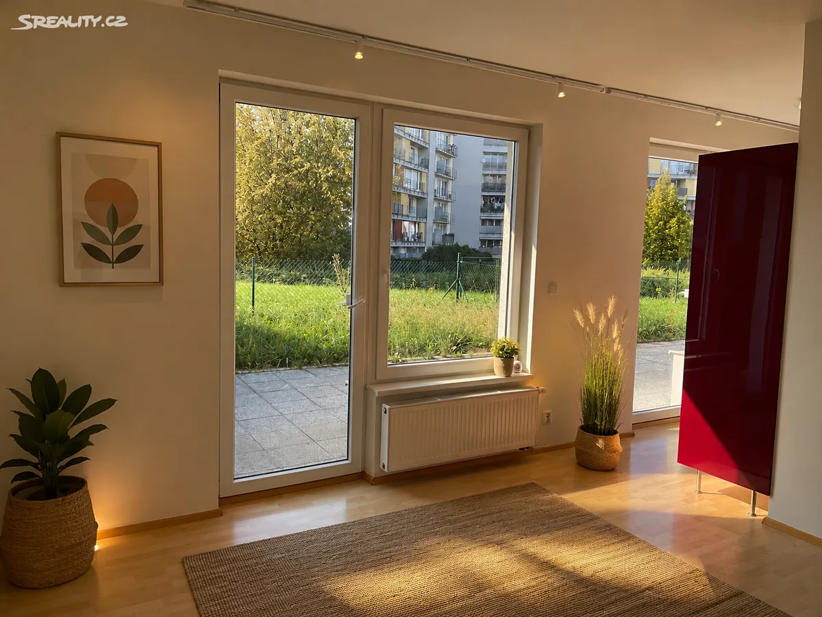 Pronájem bytu 1+kk 30 m² - Widok 3