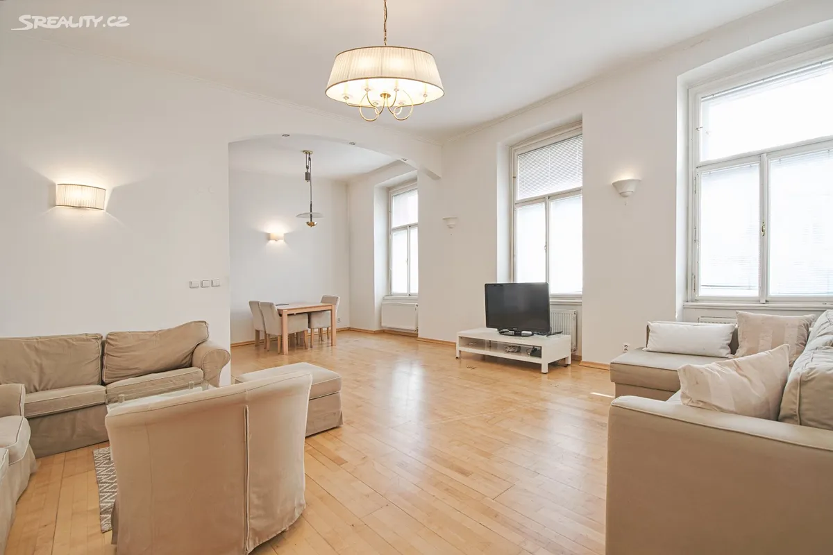 Pronájem bytu 3+kk 128 m² – pohled 2