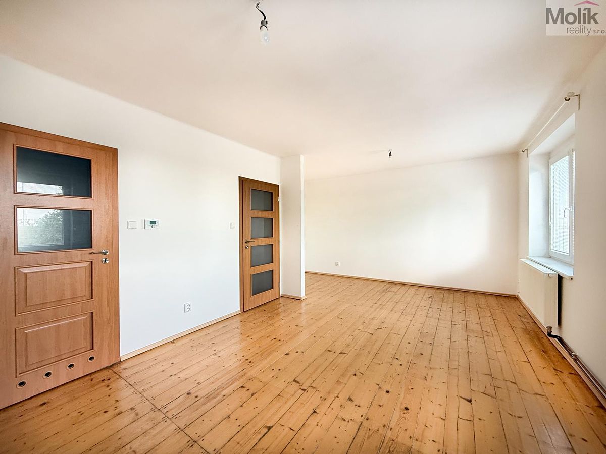 Pronájem bytu 1+kk 33 m² – fotografie 4