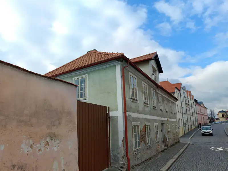 Prodej rodinného domu 310 m², pozemek 416 m², Horšovský Týn – náhled fotky 2