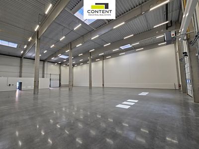 Pronájem skladového prostoru 874 m²
