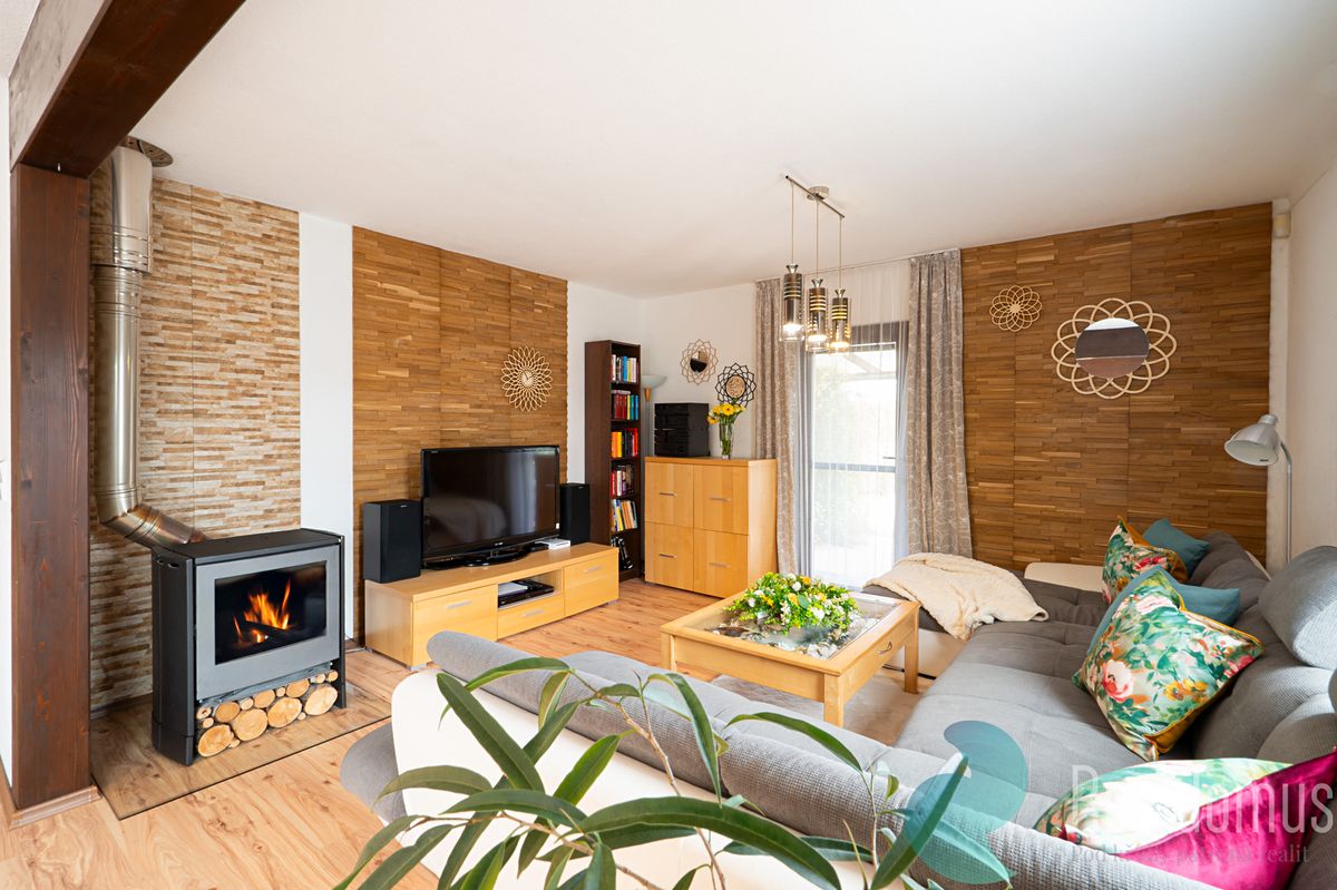 Prodej rodinného domu 146 m², pozemek 702 m² – fotografie 5