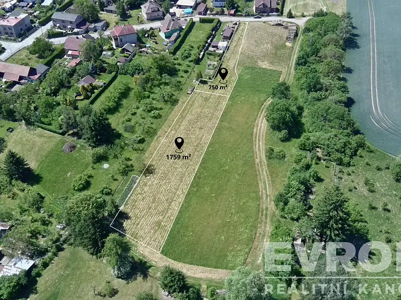 Prodej stavebního pozemku 2509 m², Golčův Jeníkov – náhled fotky 1