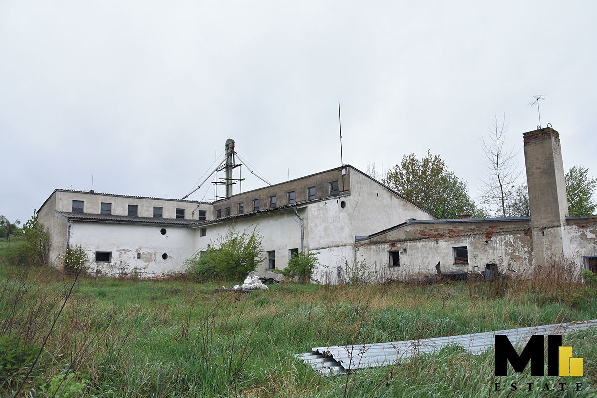 Prodej skladového prostoru 1356 m²
