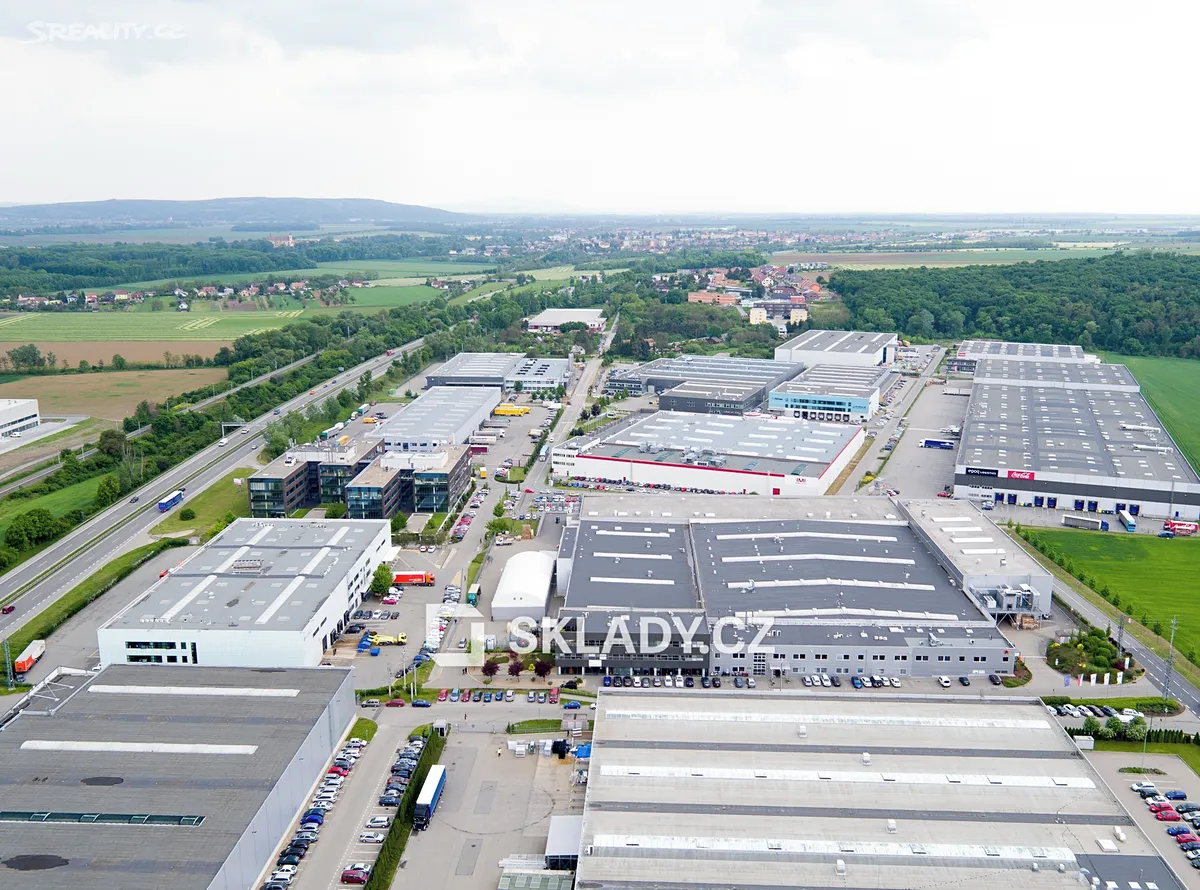 Pronájem skladového prostoru 1400 m², Modřice
