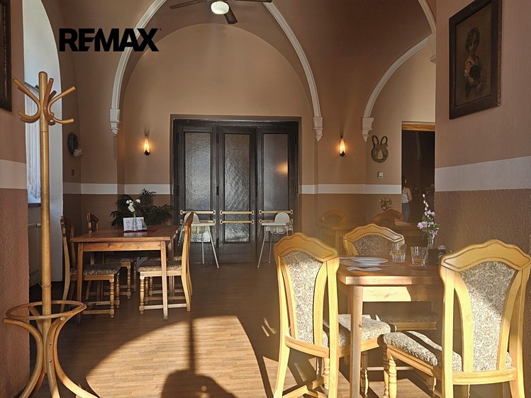 Комерційне приміщення на продаж, 815 м² (4 з 5)