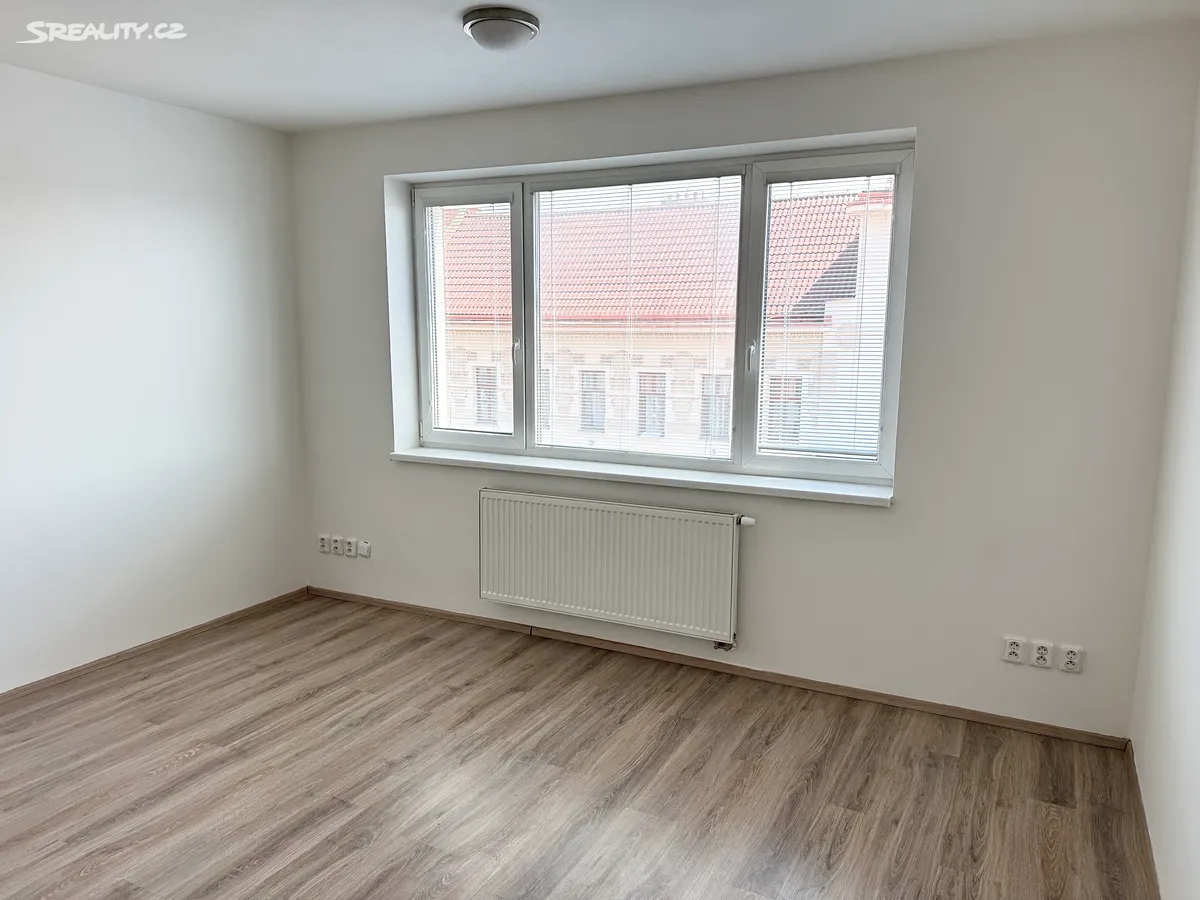 Pronájem bytu 1+kk 26 m² – pohled 6
