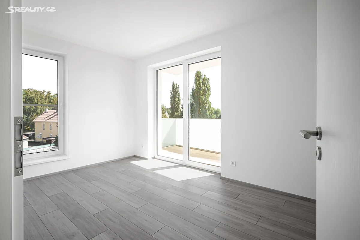 Pronájem bytu 2+kk 61 m² – pohled 5