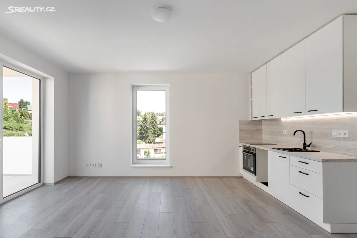 Pronájem bytu 1+1 61 m², Karlovy Vary