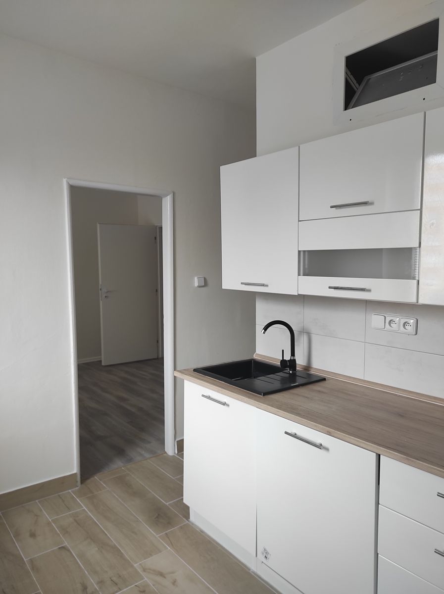 Pronájem bytu 3+1 70 m² – fotografie 2