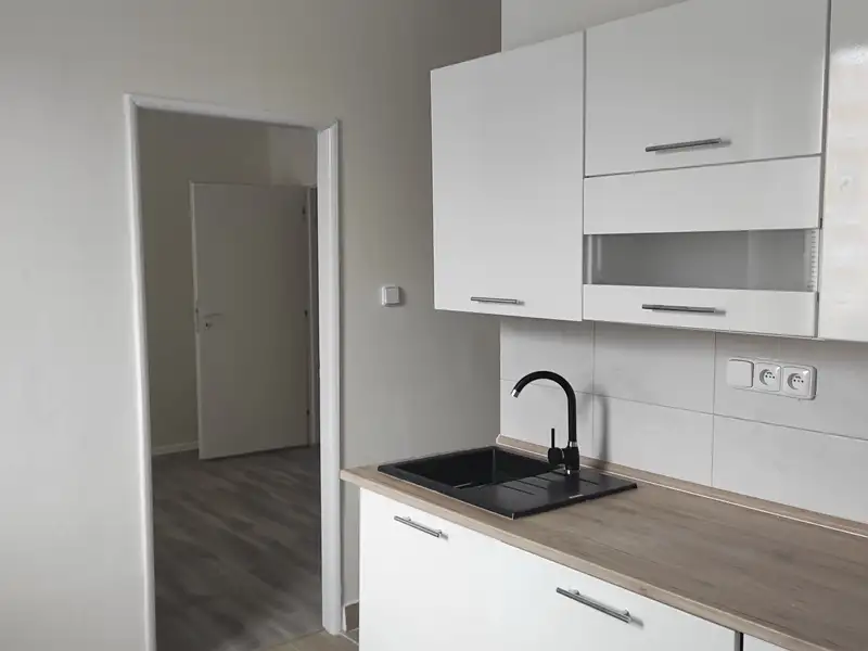 Pronájem bytu 3+1 70 m², Bruntál – náhled fotky 2