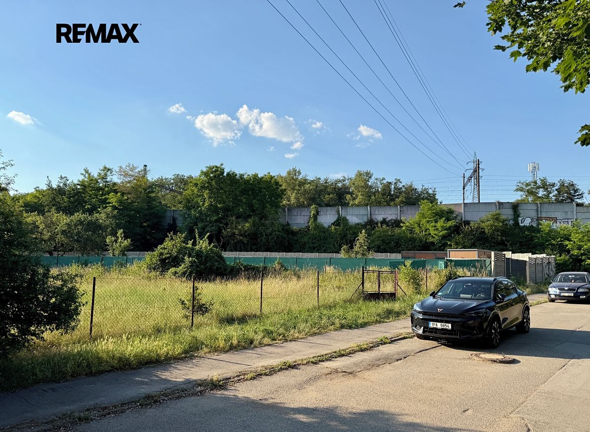 Prodej komerčního pozemku 1500 m² – fotografie 4