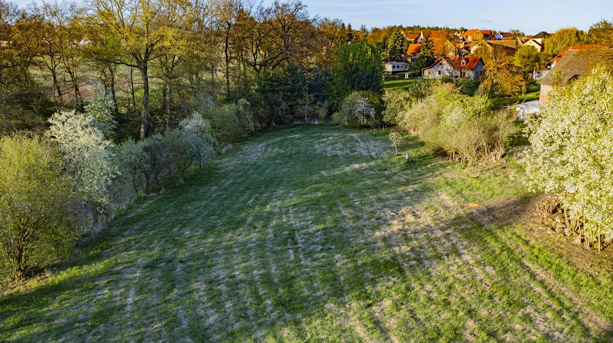 Prodej stavebního pozemku 3831 m²