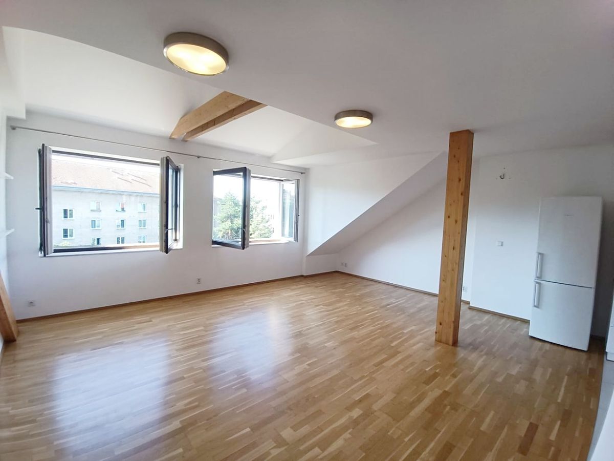 Pronájem bytu 2+kk 57 m²