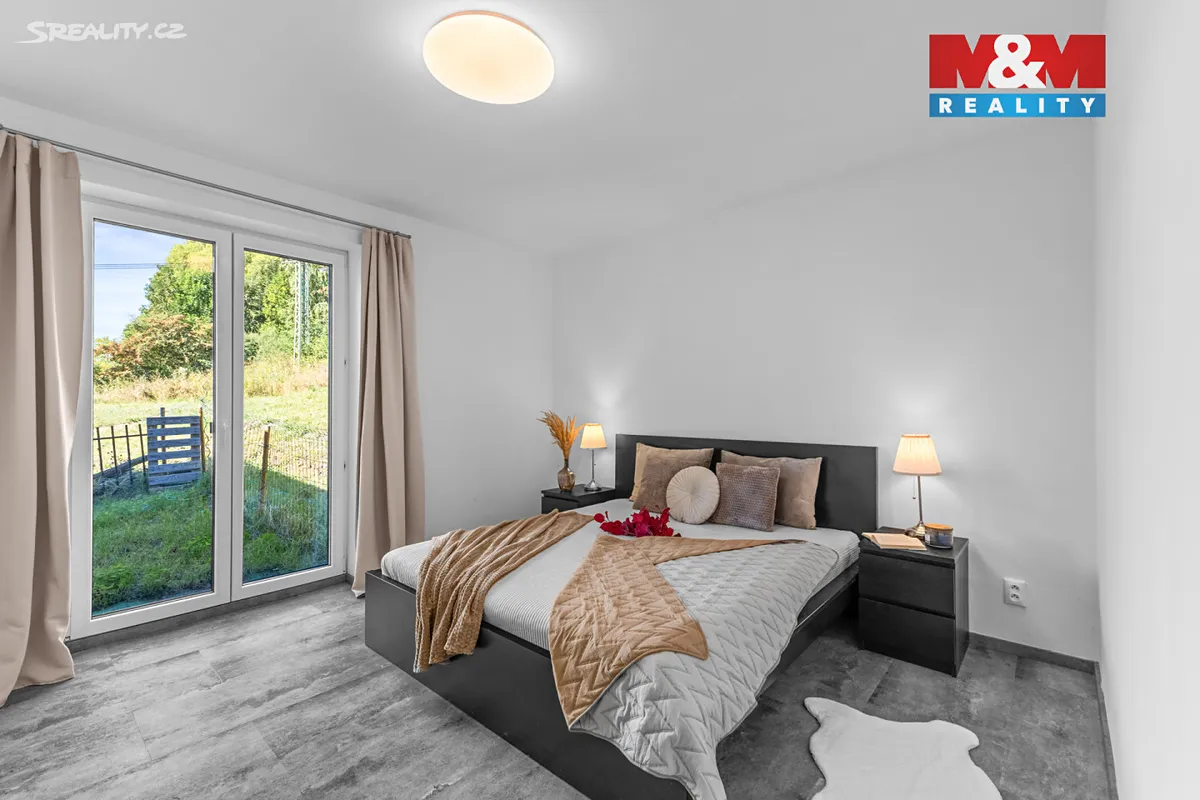 Prodej rodinného domu 216 m², pozemek 1269 m² – pohled 6